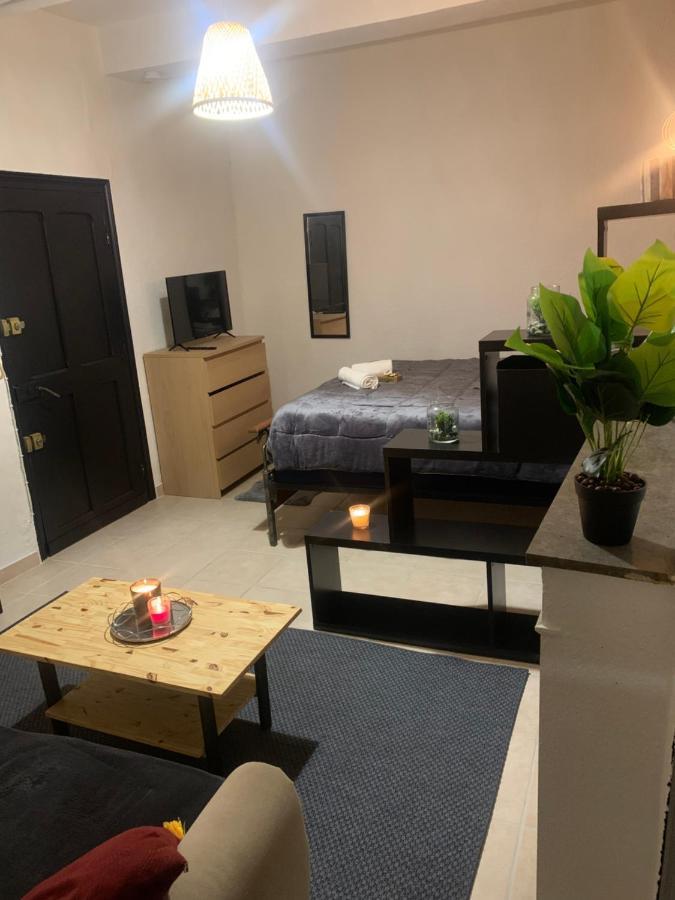 Tres Belle Suite Dans Le Centre Historique Ideale Pour 2 Personnes Orange  Exterior photo